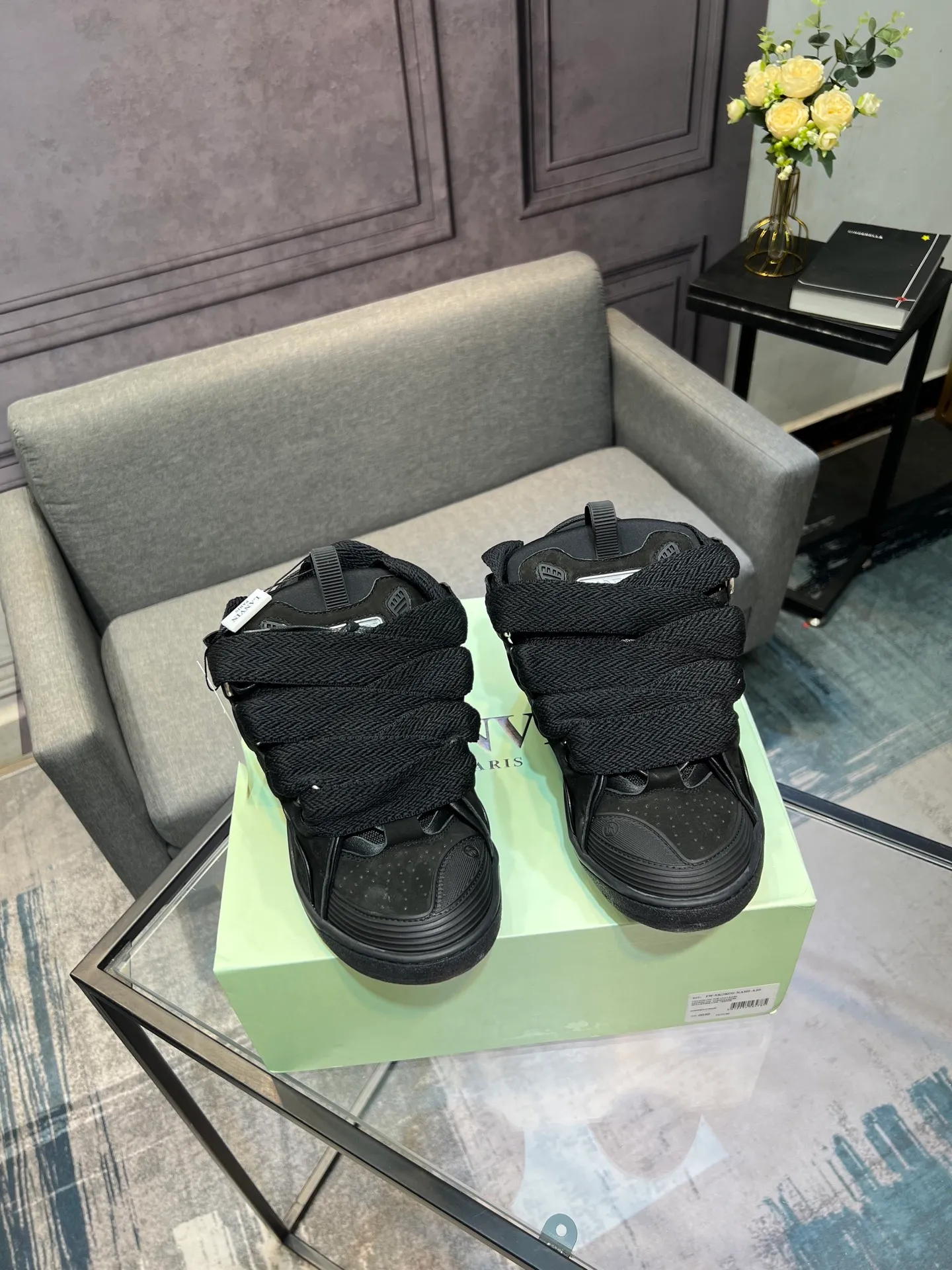 Men's men's shoes💰780 [LANVIN] Latest lace-up fashionable casual sneakers for couples High-quality CLAY couple series‼ ️ The latest trendy products of the season 🌈Many bloggers have planted grass and purchased the original open-mold customization. The upper and outsole are sewn with mark threads without edge sealing. Multiple material splicing combination design. Very versatile for fashionable and casual wear. Comfortable on the feet. Recommended for self-retention (upper cowhide + cow suede + breathable mesh) inner foot pad cowhide exclusive original open-mold clear logo rubber outsole ⚠️36-44 yards (45 custom-made)